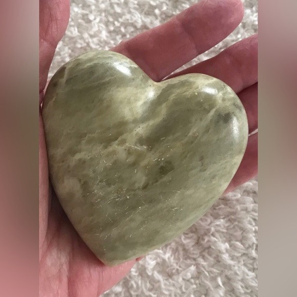 Olive Green Genuine ONYX Heart - Picture 2 of 9